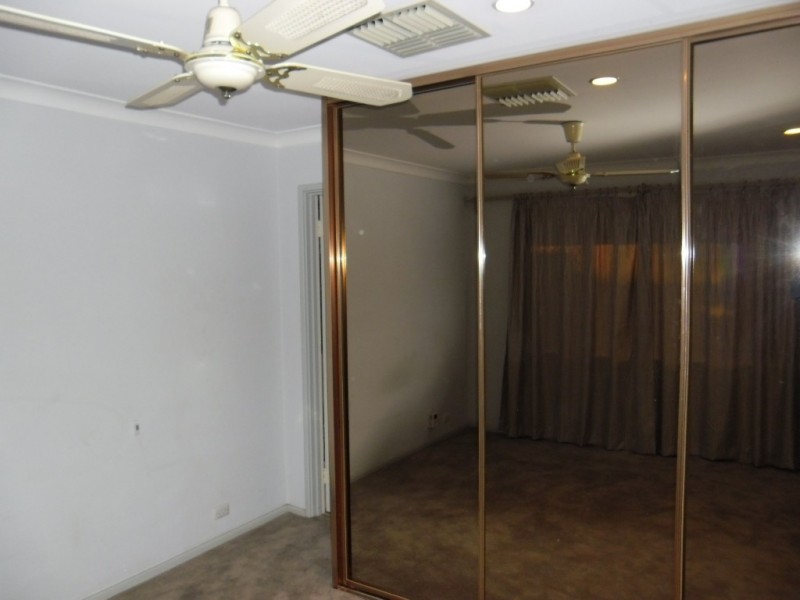 10 Meechin Way, Beechboro WA 6063