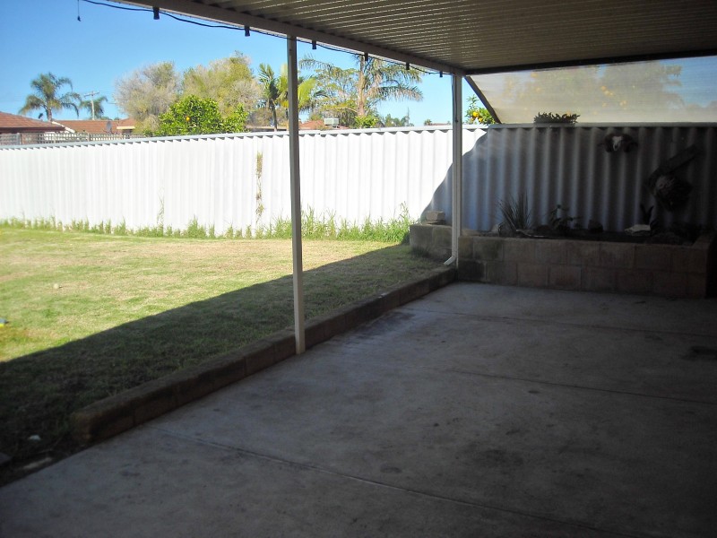 9 Santara Court, Seville Grove WA 6112