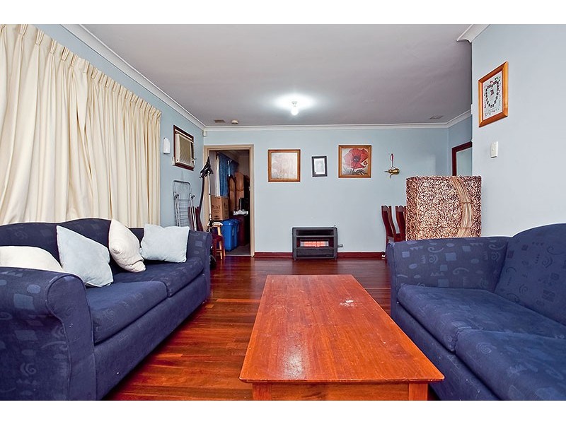 6A Woolgar Way, Lockridge WA 6054