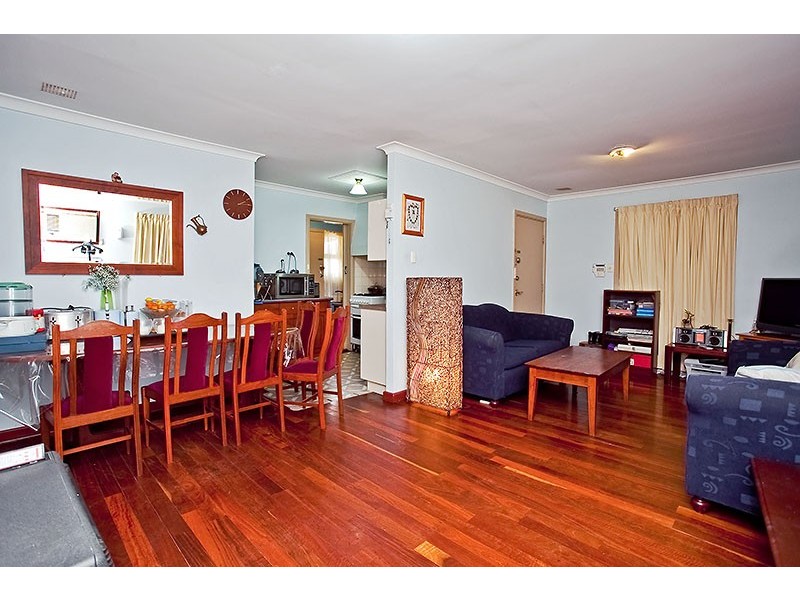 6A Woolgar Way, Lockridge WA 6054