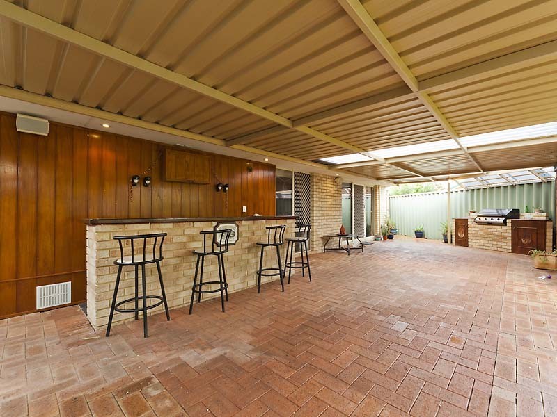 6 Parkland Trail, Canning Vale WA 6155