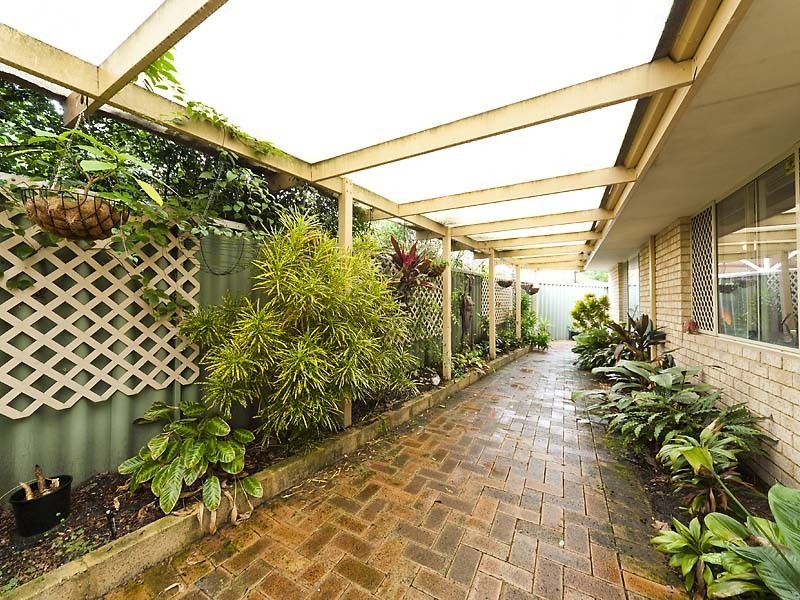 6 Parkland Trail, Canning Vale WA 6155