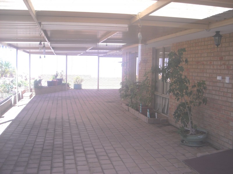 14 Werloo Court, Leda WA 6170