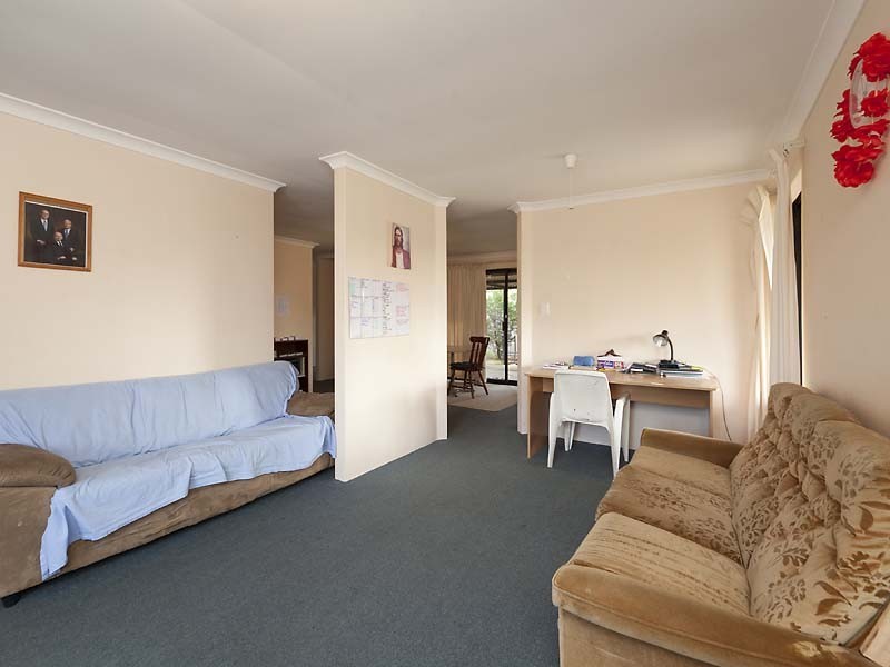 15 Werloo Court, Leda WA 6170