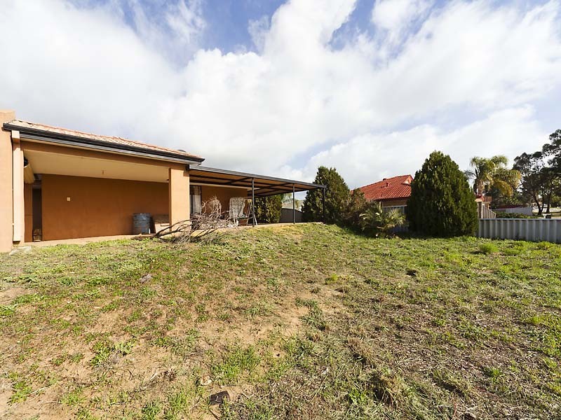 15 Werloo Court, Leda WA 6170