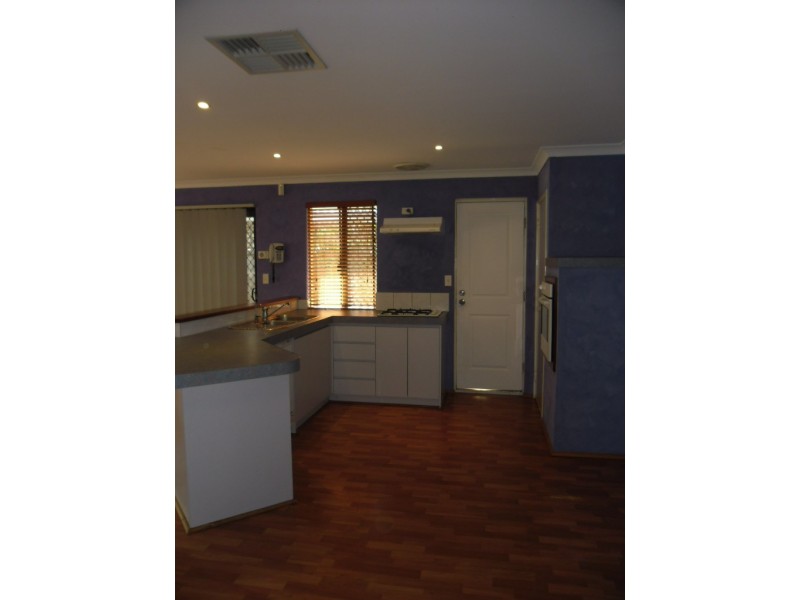 19 Vaucluse Cr, Ellenbrook WA 6069