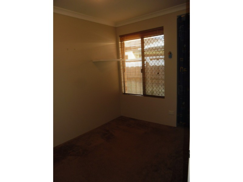 19 Vaucluse Cr, Ellenbrook WA 6069
