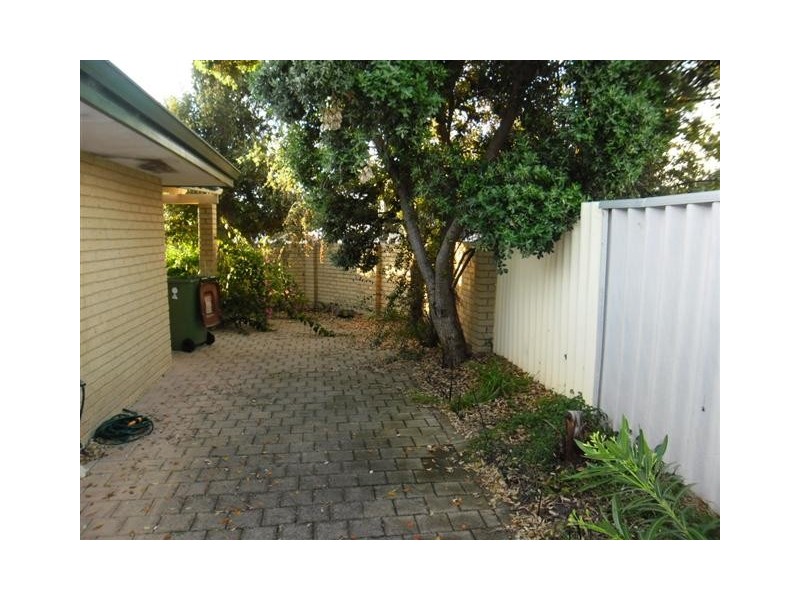 1/12 Fogerthorpe Cres, Maylands WA 6051