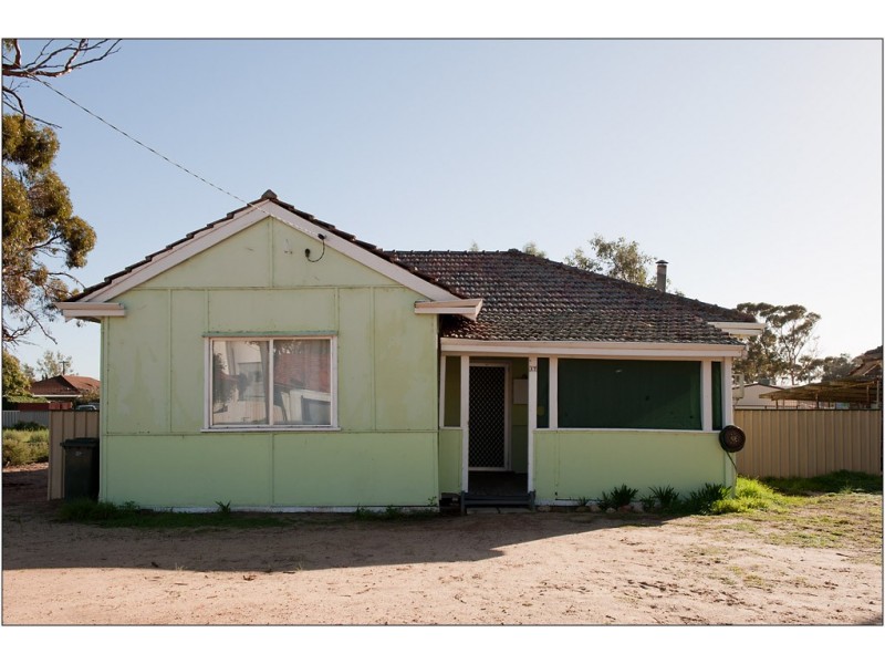 15 Shields Street, Tammin WA 6409