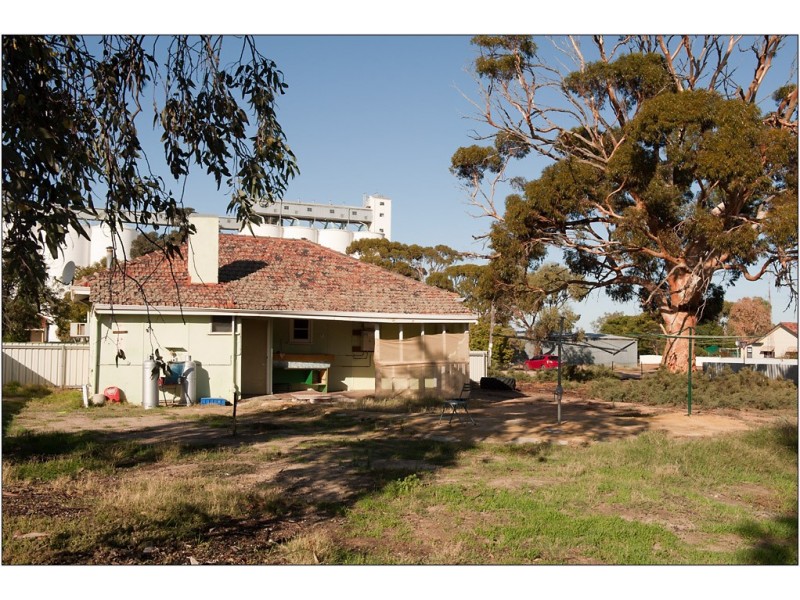 15 Shields Street, Tammin WA 6409