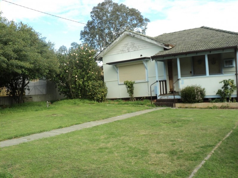 3 Kalara Way, Koongamia WA 6056