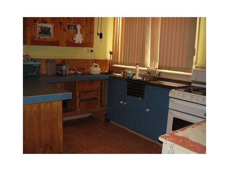 3 Kalara Way, Koongamia WA 6056