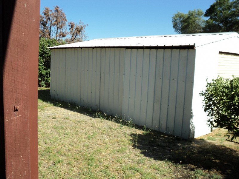 3 Kalara Way, Koongamia WA 6056