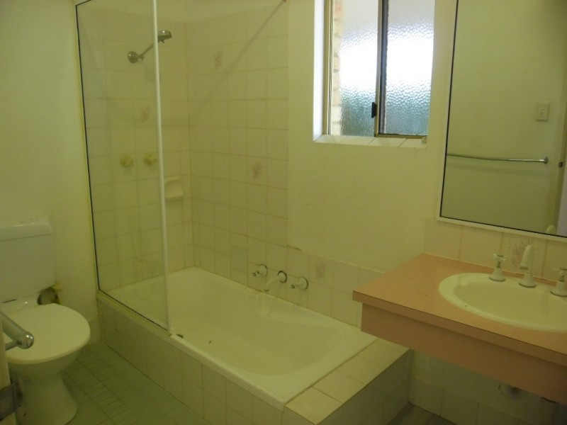 16A Beeston Crescent, Marangaroo WA 6064