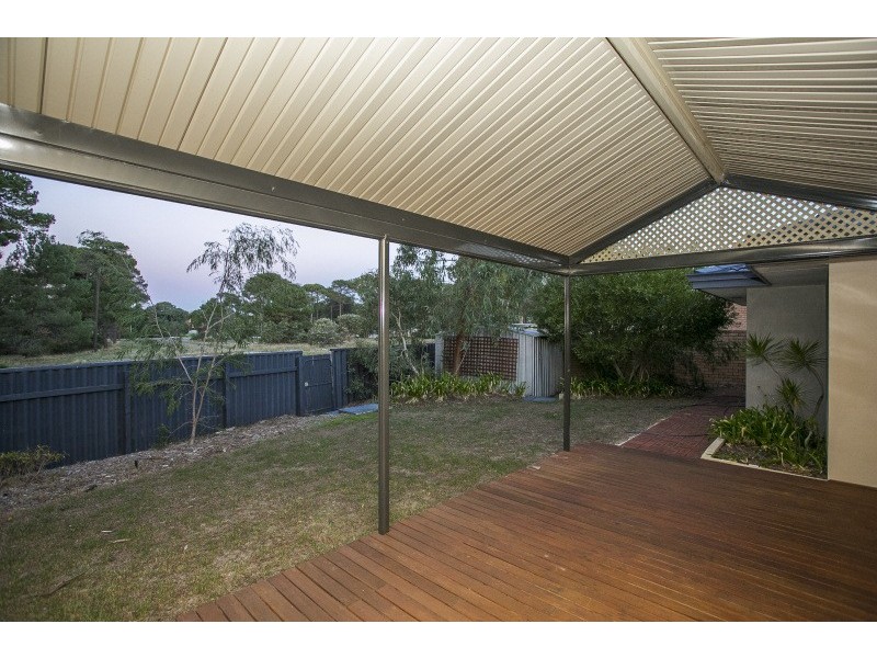 77 Walanna Drive, Karawara WA 6152