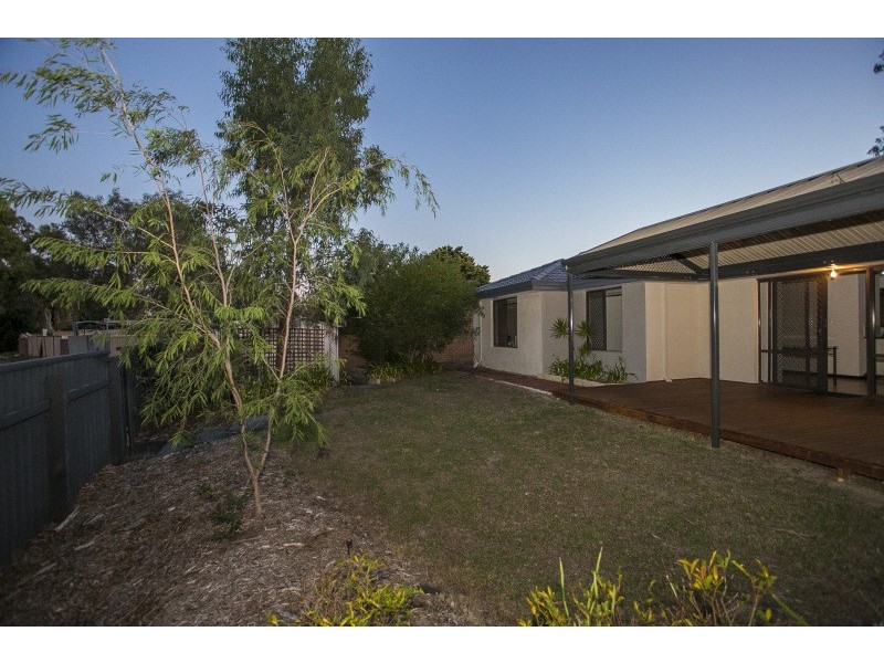 77 Walanna Drive, Karawara WA 6152