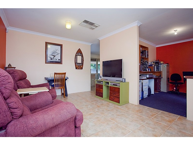 16 Olive Grove, Beechboro WA 6063