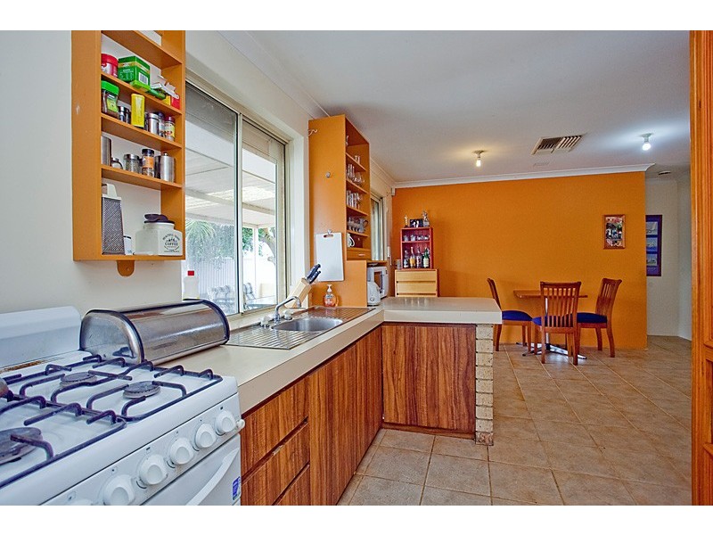 16 Olive Grove, Beechboro WA 6063