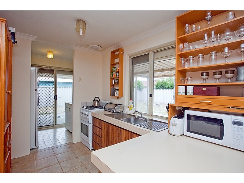16 Olive Grove, Beechboro WA 6063
