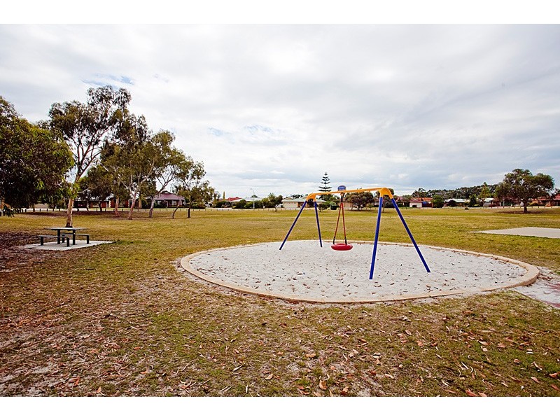 16 Olive Grove, Beechboro WA 6063