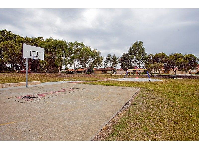 16 Olive Grove, Beechboro WA 6063