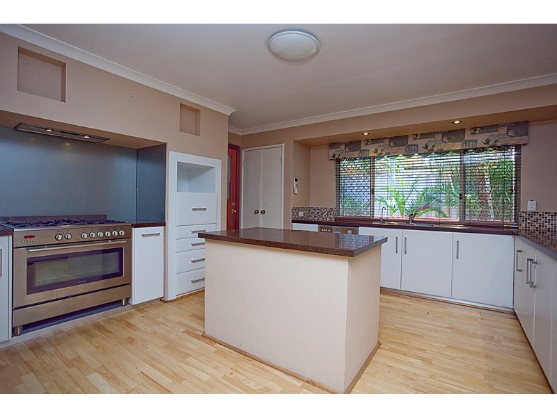19 Viola Pl, Beechboro WA 6063