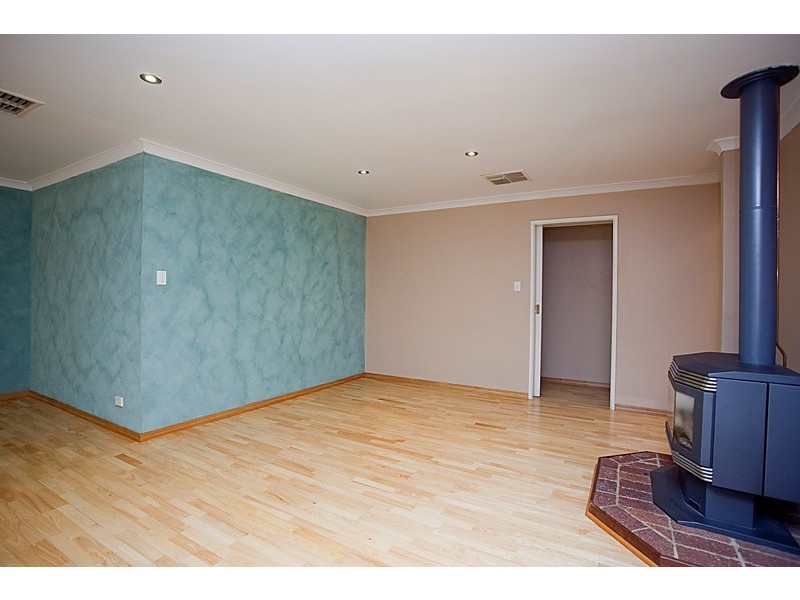 19 Viola Pl, Beechboro WA 6063