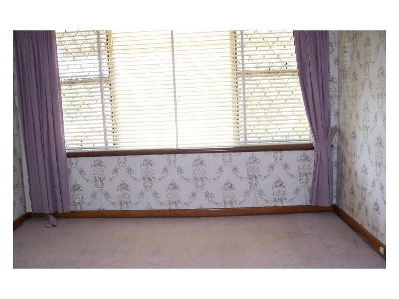 8 Hardaker Street, Eden Hill WA 6054