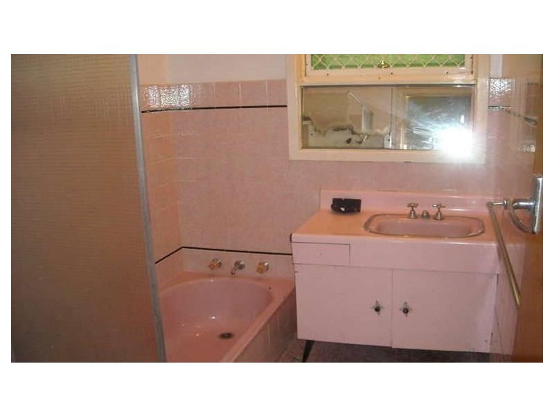 8 Hardaker Street, Eden Hill WA 6054