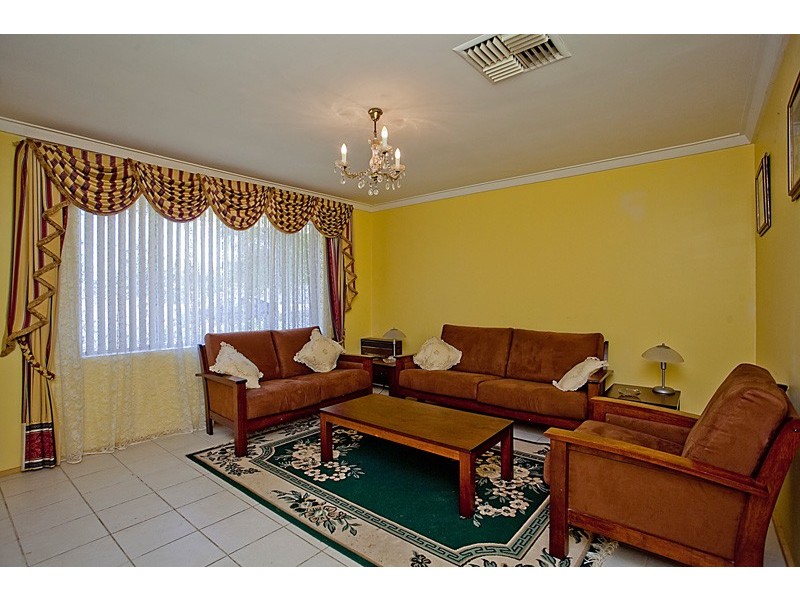 19 Maguire Avenue, Beechboro WA 6063