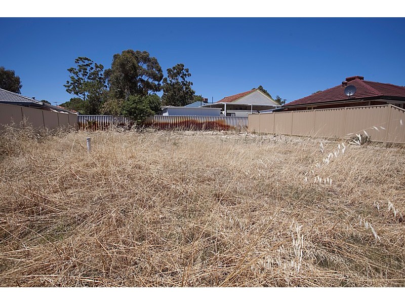 8A Devenish Road, Lockridge WA 6054