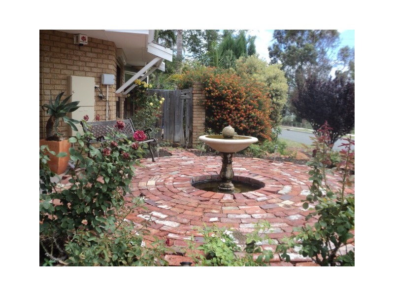 6 Valley Brook Drive, Caversham WA 6055