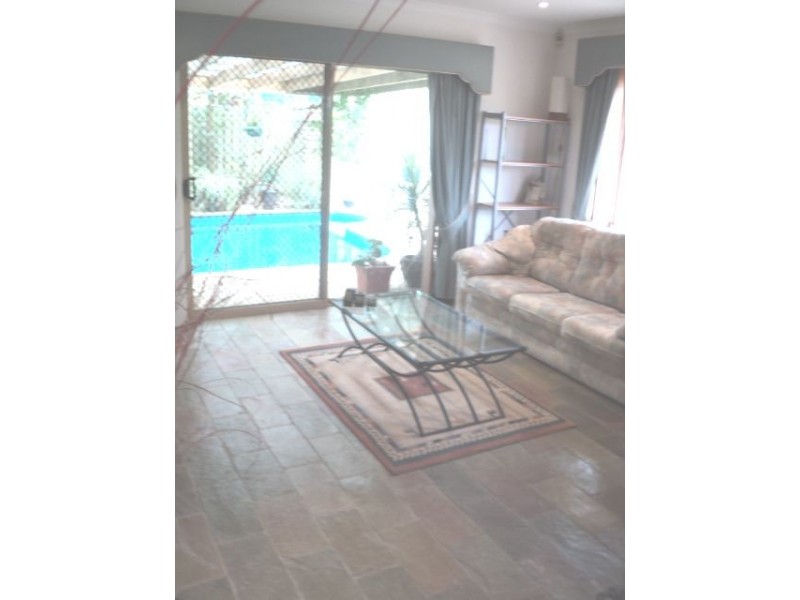 6 Valley Brook Drive, Caversham WA 6055