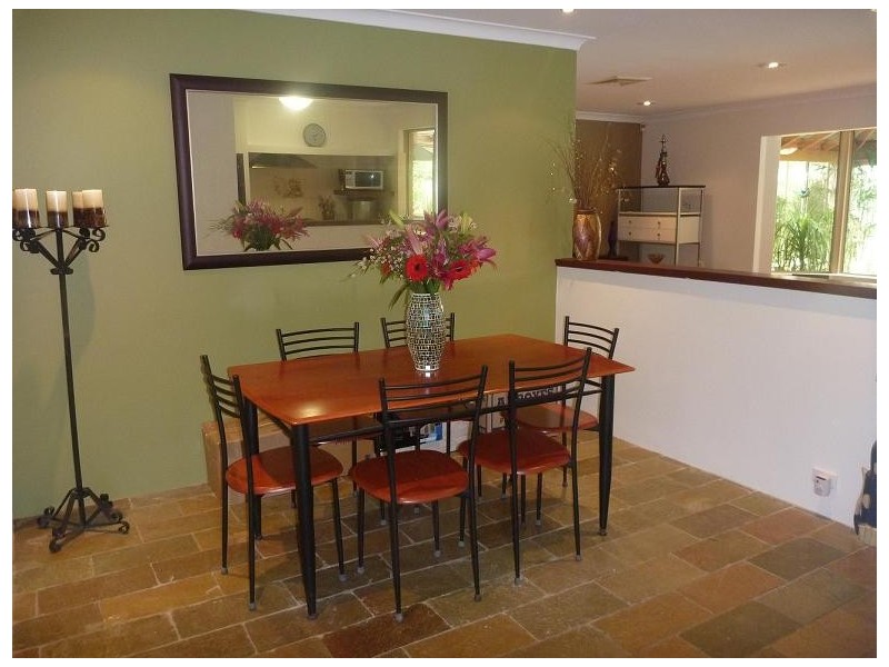 6 Valley Brook Drive, Caversham WA 6055