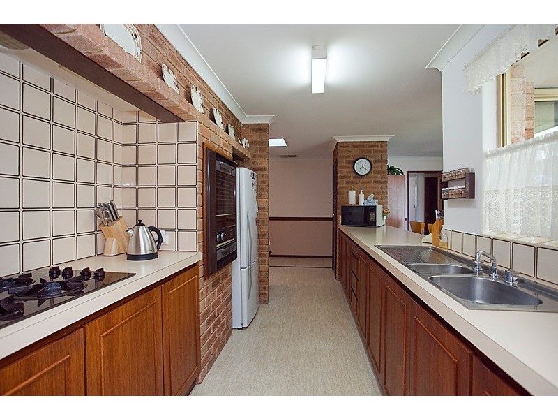 8 Meechin Way, Beechboro WA 6063