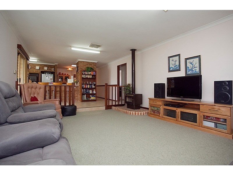 8 Meechin Way, Beechboro WA 6063