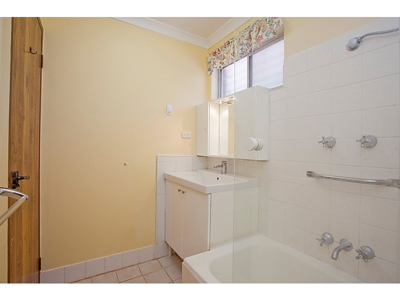 2 Knight Avenue, Yokine WA 6060