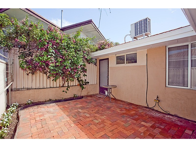 2 Knight Avenue, Yokine WA 6060