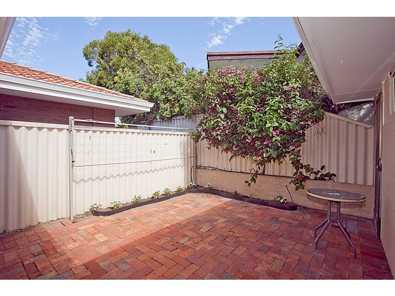 2 Knight Avenue, Yokine WA 6060