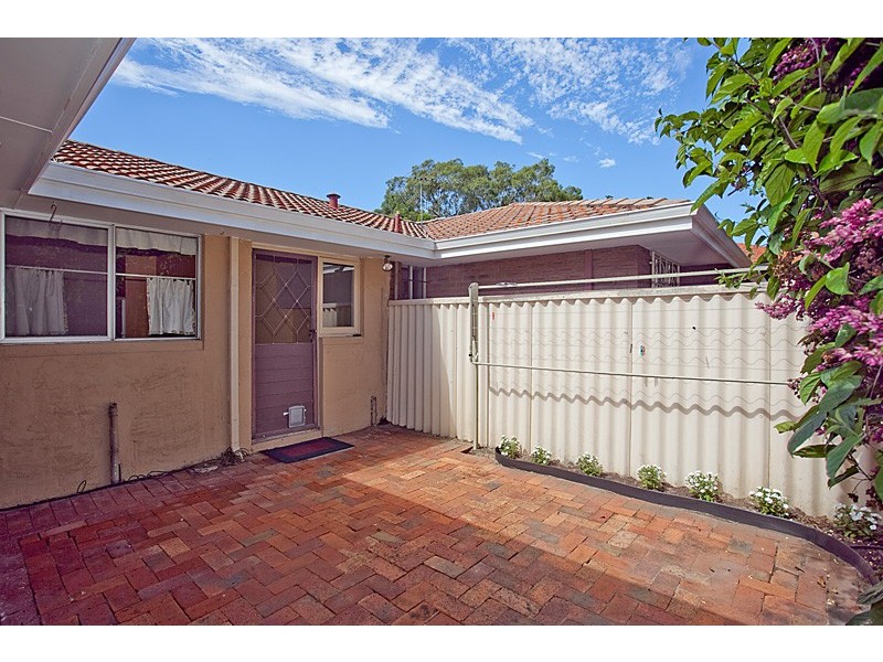 2 Knight Avenue, Yokine WA 6060