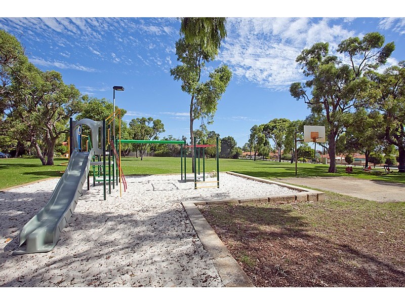 2 Knight Avenue, Yokine WA 6060