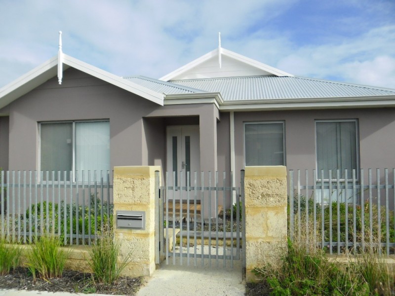 9 Whitecap Street, Yanchep WA 6035