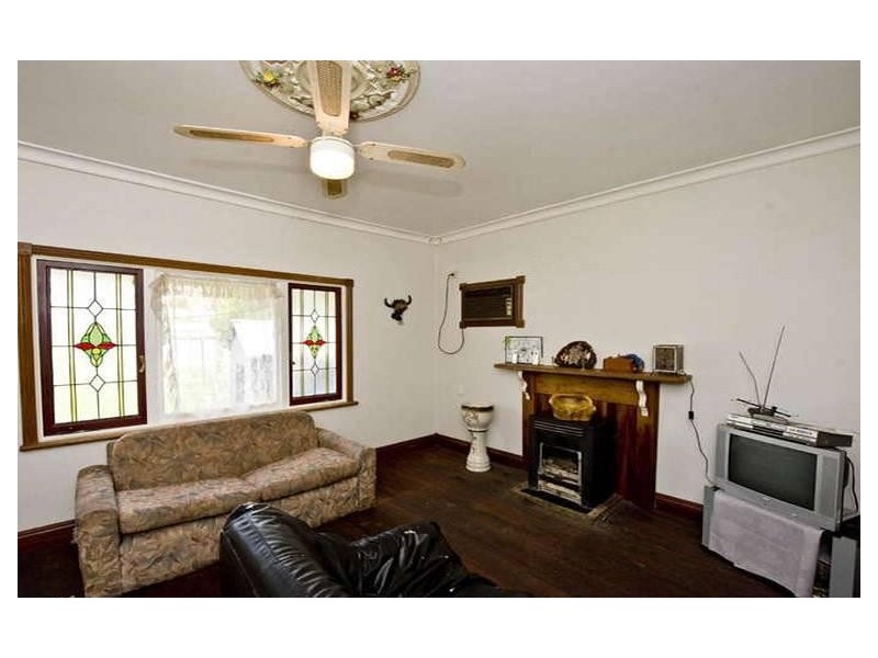 15 Koolgoo Way, Koongamia WA 6056