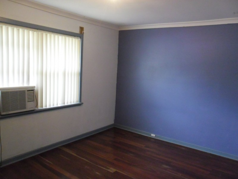 13 Caladenia way, Koongamia WA 6056