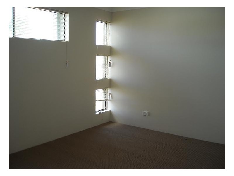 56 Bridgeman Drive, Beechboro WA 6063