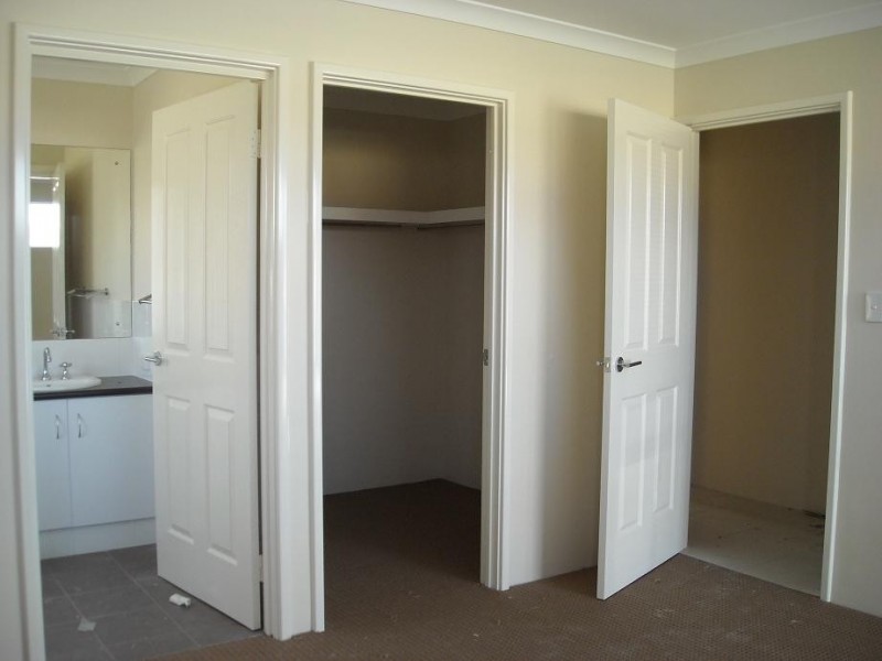 56 Bridgeman Drive, Beechboro WA 6063