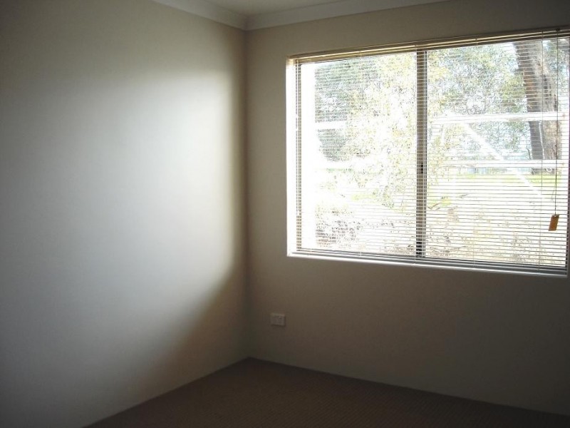 56 Bridgeman Drive, Beechboro WA 6063