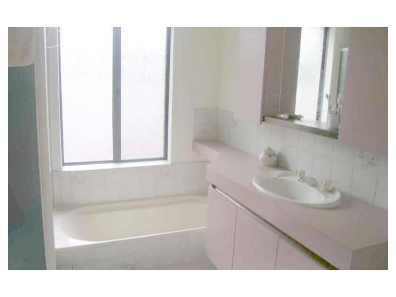 3 Glenmont Gardens, Ballajura WA 6066