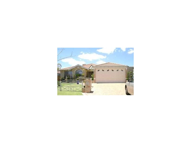 6 Monash Circle, Marangaroo WA 6064
