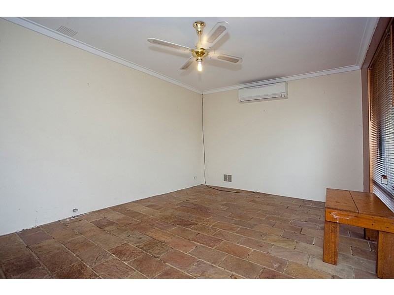 21 Lena Cr, Beechboro WA 6063